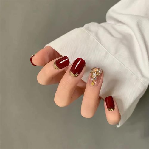 Red Square Press-On Nails with Bow & Pearl Charm - 24pcs Christmas & Holiday Nail Art