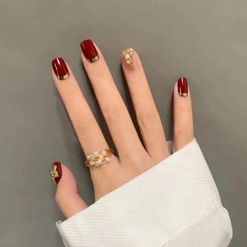 Red Square Press-On Nails with Bow & Pearl Charm - 24pcs Christmas & Holiday Nail Art